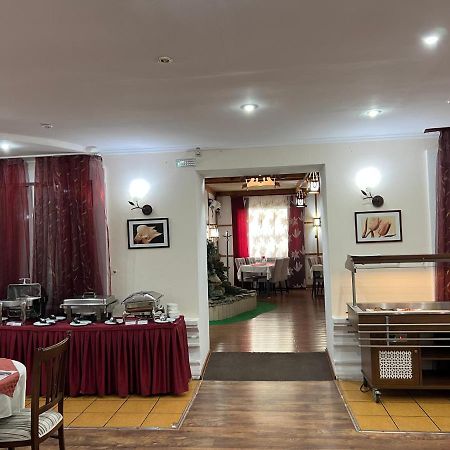 Green Hotel Atyrau Exterior photo