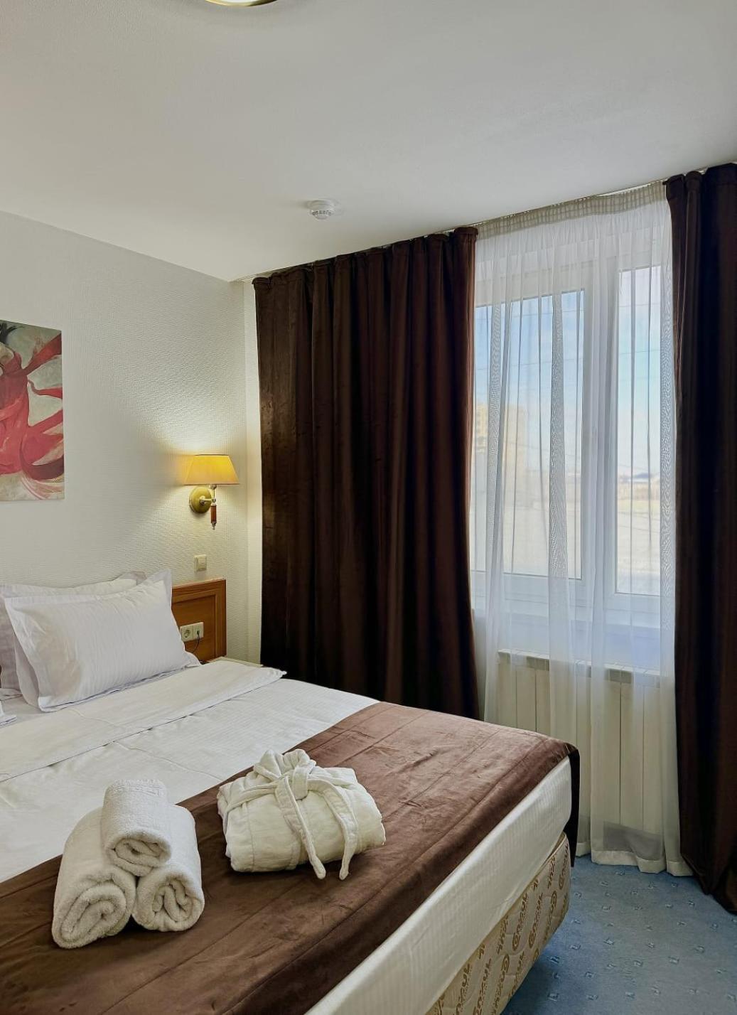 Green Hotel Atyrau Exterior photo