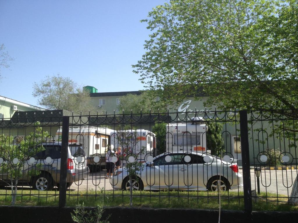 Green Hotel Atyrau Exterior photo